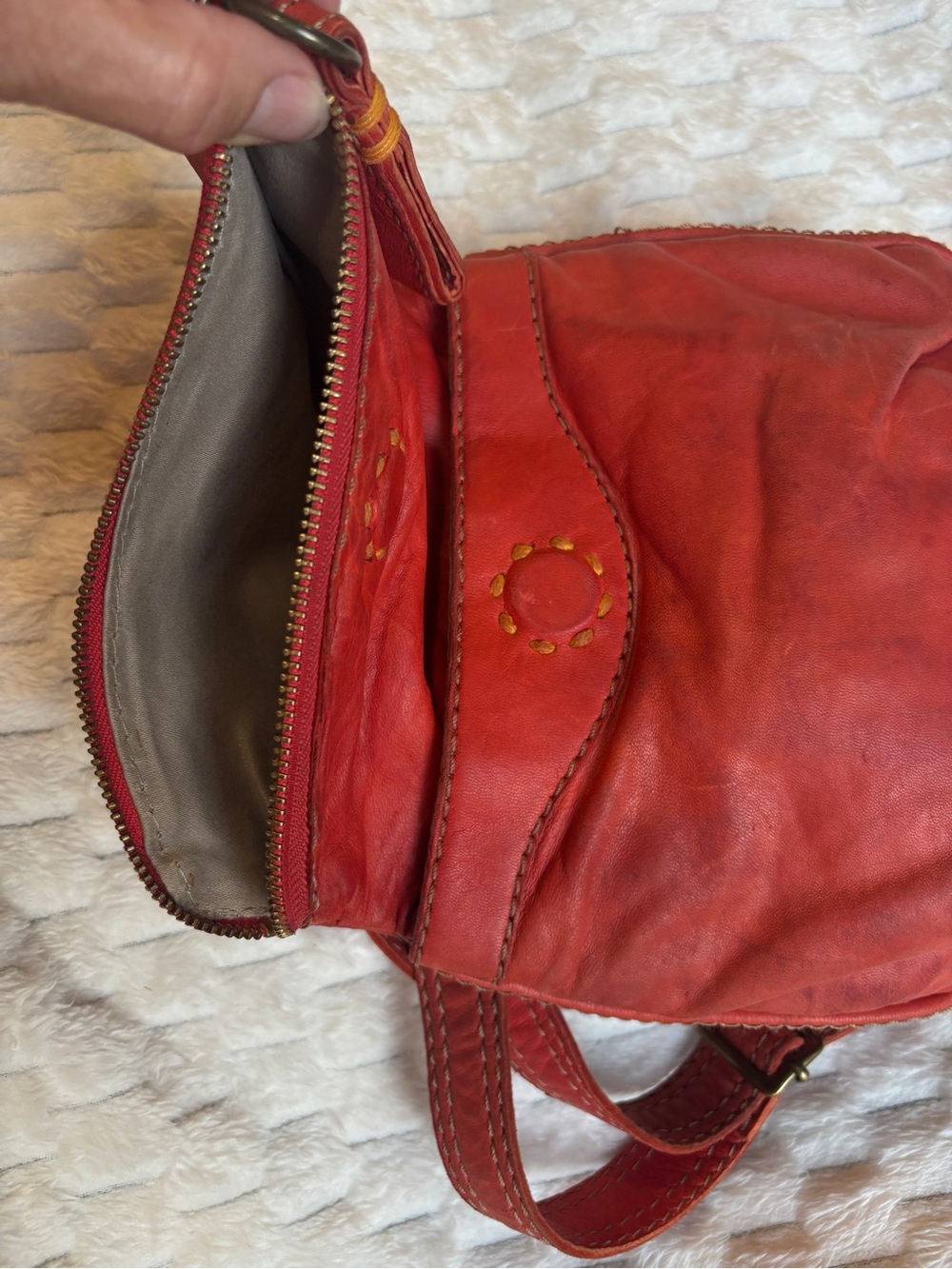 49 SQM soft, rusty, orange goat skin, BoHo Crossbody adjustable strap - Picture 7 of 10